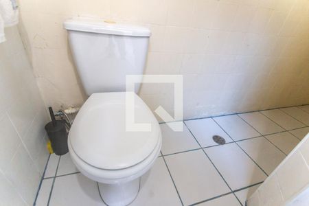 Casa à venda com 210m², 4 quartos e 2 vagas Casa à venda com 210m², 4 quartos e 2 vagasBanheiro suíte