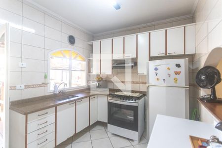 Casa à venda com 210m², 4 quartos e 2 vagas Casa à venda com 210m², 4 quartos e 2 vagasCozinha