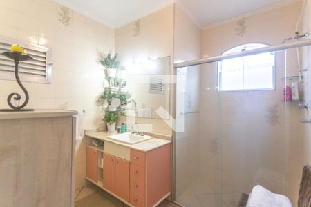 Casa à venda com 210m², 4 quartos e 2 vagas Casa à venda com 210m², 4 quartos e 2 vagasBanheiro social