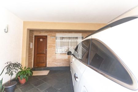 Casa à venda com 210m², 4 quartos e 2 vagas Casa à venda com 210m², 4 quartos e 2 vagasGaragem