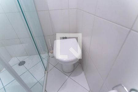 Casa à venda com 210m², 4 quartos e 2 vagas Casa à venda com 210m², 4 quartos e 2 vagasBanheiro social