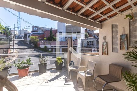 Casa à venda com 210m², 4 quartos e 2 vagas Casa à venda com 210m², 4 quartos e 2 vagasVaranda quarto 2