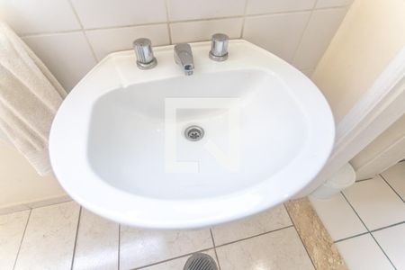 Casa à venda com 210m², 4 quartos e 2 vagas Casa à venda com 210m², 4 quartos e 2 vagasBanheiro suíte