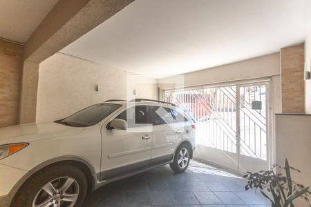 Casa à venda com 210m², 4 quartos e 2 vagas Casa à venda com 210m², 4 quartos e 2 vagasGaragem