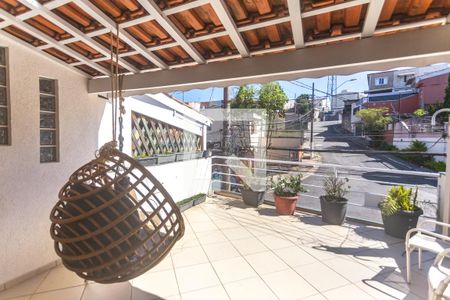 Casa à venda com 210m², 4 quartos e 2 vagas Casa à venda com 210m², 4 quartos e 2 vagasVaranda quarto 2