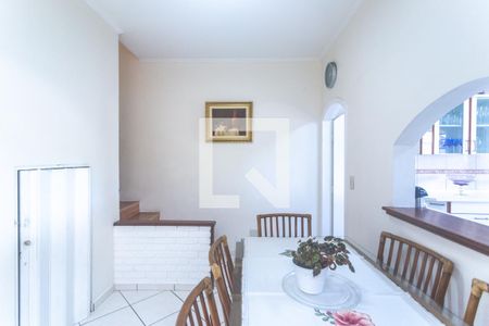 Casa à venda com 210m², 4 quartos e 2 vagas Casa à venda com 210m², 4 quartos e 2 vagasCozinha