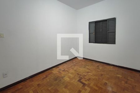 Casa à venda com 104m², 3 quartos e 3 vagasQuarto 2