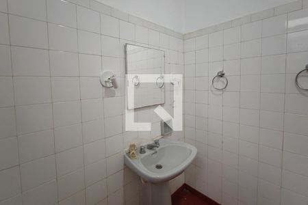 Casa à venda com 104m², 3 quartos e 3 vagasBanheiro Social