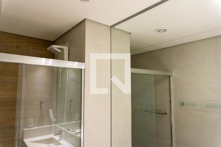 Apartamento para alugar com 39m², 2 quartos e 1 vagaDetalhe do banheiro