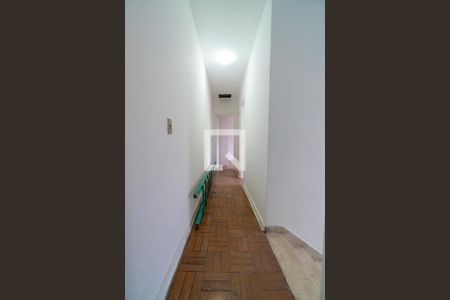 Casa à venda com 150m², 3 quartos e 2 vagasCorredor