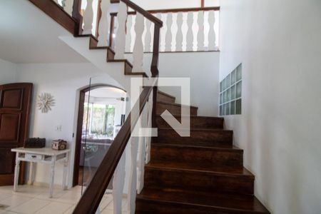 Escada de casa para alugar com 3 quartos, 280m² em Brooklin Paulista, São Paulo