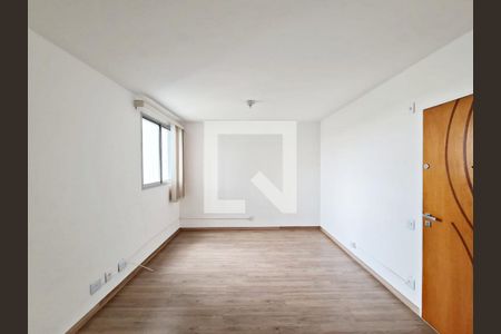 Apartamento para alugar com 65m², 2 quartos e 1 vaga Apartamento para alugar com 65m², 2 quartos e 1 vagaSala