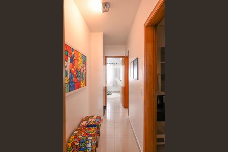 Casa à venda com 120m², 3 quartos e 2 vagasCorredor