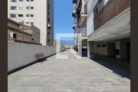 Apartamento à venda com 75m², 2 quartos e 1 vagaÁrea Comum - Playground