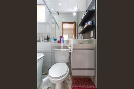 Casa de condomínio à venda com 110m², 3 quartos e 2 vagasBanheiro Suíte 1