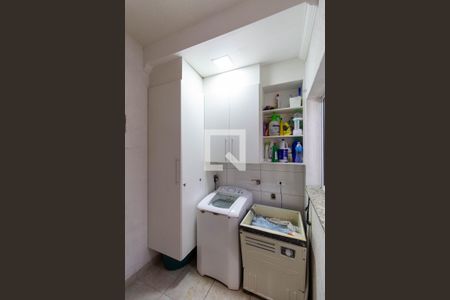 Casa de condomínio à venda com 110m², 3 quartos e 2 vagasÁrea de Serviço