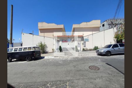 Casa de condomínio à venda com 110m², 3 quartos e 2 vagasFachada 