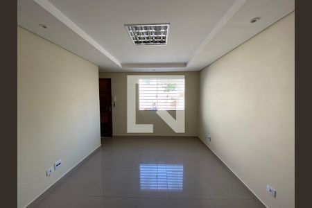 Sala de casa de condomínio à venda com 3 quartos, 68m² em Chácara Mafalda, São Paulo