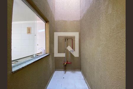 Casa de condomínio à venda com 68m², 3 quartos e 1 vagaÁrea de Serviço