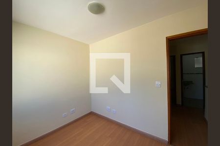 Casa de condomínio à venda com 68m², 3 quartos e 1 vagaSuíte