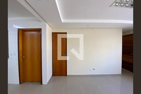 Sala de casa de condomínio à venda com 3 quartos, 68m² em Chácara Mafalda, São Paulo