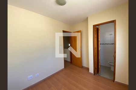 Casa de condomínio à venda com 68m², 3 quartos e 1 vagaSuíte