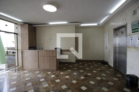 Apartamento para alugar com 113m², 2 quartos e sem vagaHall social