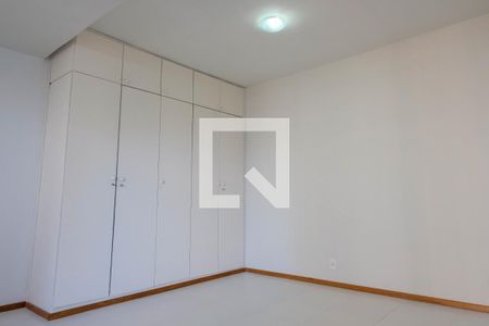 Apartamento para alugar com 170m², 3 quartos e 1 vagaQuarto 3