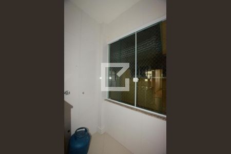 Casa à venda com 80m², 2 quartos e sem vagaÁrea de serviço