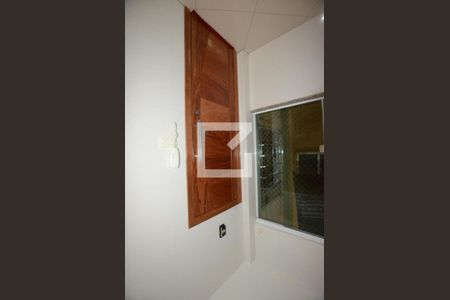 Casa à venda com 80m², 2 quartos e sem vagaÁrea de serviço