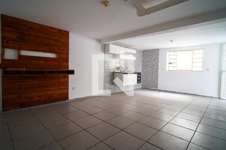 Casa para alugar com 700m², 3 quartos e 6 vagasCozinha