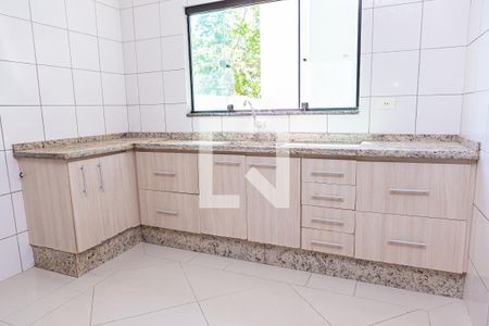 Casa à venda com 160m², 3 quartos e 3 vagas Casa à venda com 160m², 3 quartos e 3 vagasCozinha