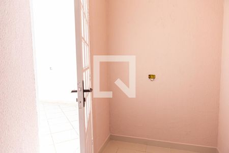 Casa à venda com 160m², 3 quartos e 3 vagas Casa à venda com 160m², 3 quartos e 3 vagasCorredor