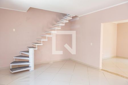 Casa à venda com 160m², 3 quartos e 3 vagas Casa à venda com 160m², 3 quartos e 3 vagasSala de TV
