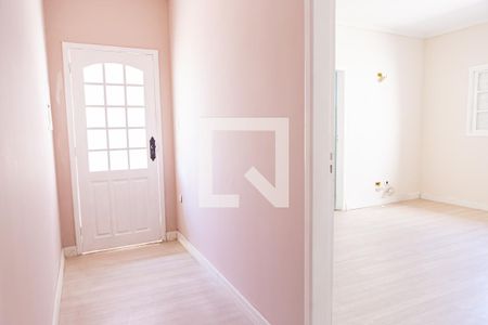 Casa à venda com 160m², 3 quartos e 3 vagas Casa à venda com 160m², 3 quartos e 3 vagasCorredor Dos Quartos