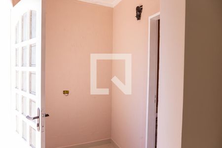 Casa à venda com 160m², 3 quartos e 3 vagas Casa à venda com 160m², 3 quartos e 3 vagasCorredor