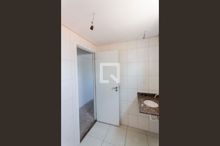 Apartamento à venda com 60m², 2 quartos e 1 vaga Apartamento à venda com 60m², 2 quartos e 1 vagaBanheiro da Suíte