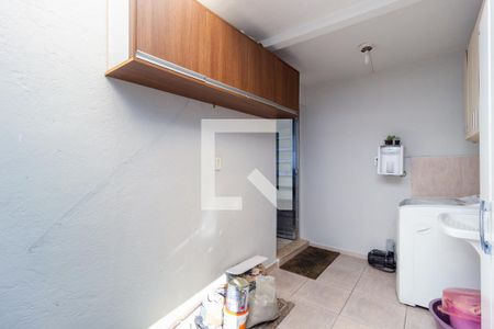 Casa à venda com 270m², 3 quartos e 5 vagas Casa à venda com 270m², 3 quartos e 5 vagasÁrea de Serviço - Casa 1