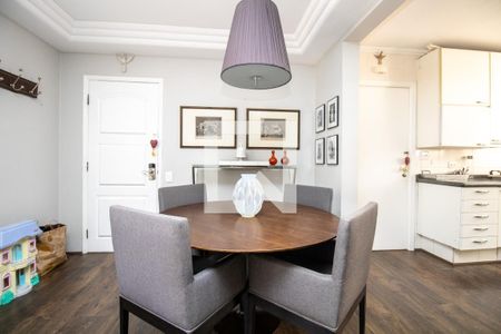 Apartamento à venda com 97m², 3 quartos e 1 vaga Apartamento à venda com 97m², 3 quartos e 1 vagaSala