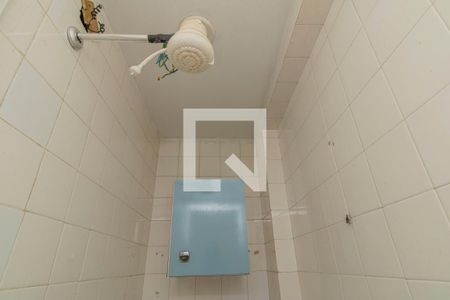 Apartamento para alugar com 75m², 2 quartos e sem vaga Apartamento para alugar com 75m², 2 quartos e sem vagaDetalhe do Banheiro de Serviço