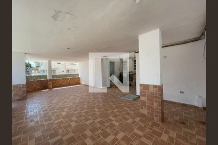 Área comum de apartamento para alugar com 2 quartos, 75m² em Olaria, Rio de Janeiro
