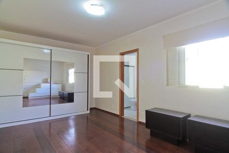 Suíte de casa à venda com 3 quartos, 110m² em Conjunto Residencial Novo Pacaembu, São Paulo