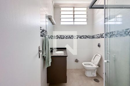 Casa para alugar com 160m², 3 quartos e 2 vagasBanheiro do Quarto 1