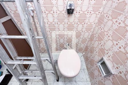 Casa para alugar com 160m², 3 quartos e 2 vagasBanheiro Social