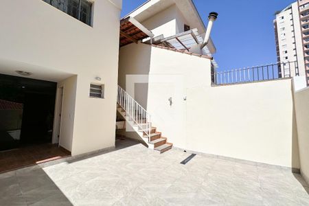 Casa para alugar com 160m², 3 quartos e 2 vagasQuintal