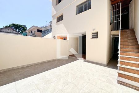 Casa para alugar com 160m², 3 quartos e 2 vagasQuintal