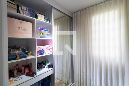 Apartamento à venda com 57m², 2 quartos e 1 vagaQuarto 02