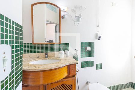 Banheiro de kitnet/studio para alugar com 1 quarto, 26m² em Bela Vista, São Paulo