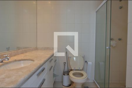 Apartamento para alugar com 106m², 3 quartos e 2 vagas Apartamento para alugar com 106m², 3 quartos e 2 vagasBanheiro