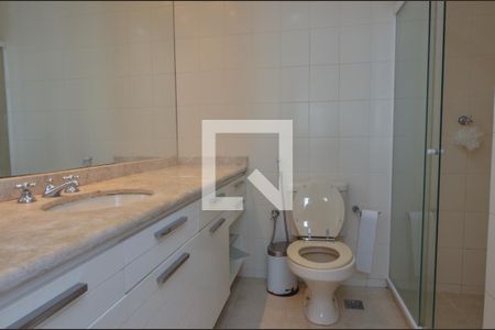 Apartamento para alugar com 106m², 3 quartos e 2 vagas Apartamento para alugar com 106m², 3 quartos e 2 vagasBanheiro